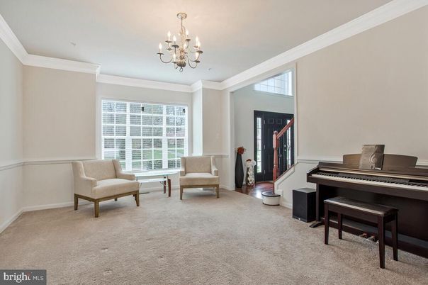 Chandelier, Interior, Piano