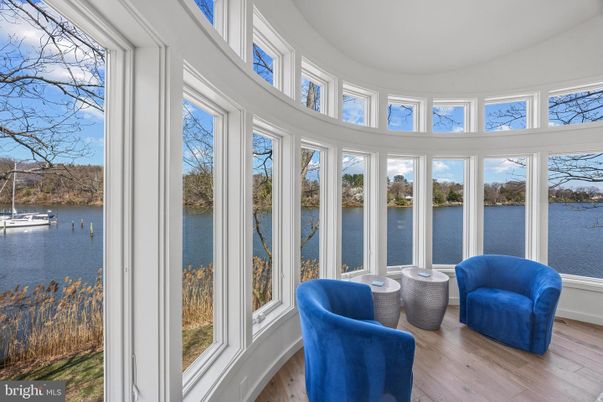 Interior, Sun Room, Water, Wood Texture Flooring