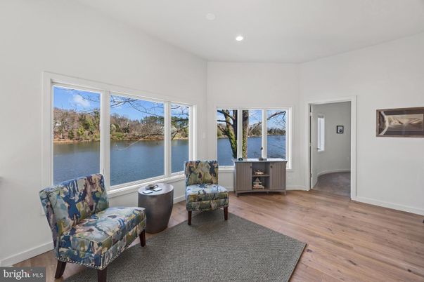 Interior, Recessed Lighting, Water, Wood Texture Flooring