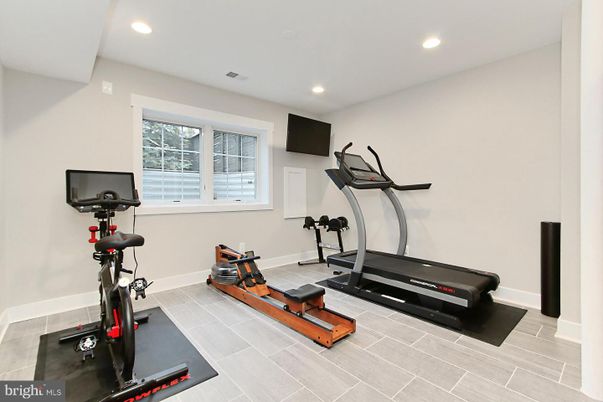 Fitness Equipment, Interior, Recessed Lighting