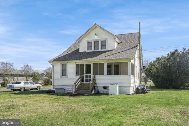 Backyard, Exterior, Facade, Cape Cod