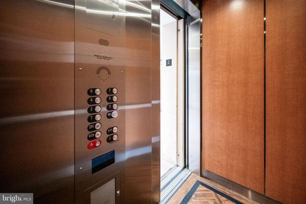 Elevator, Interior