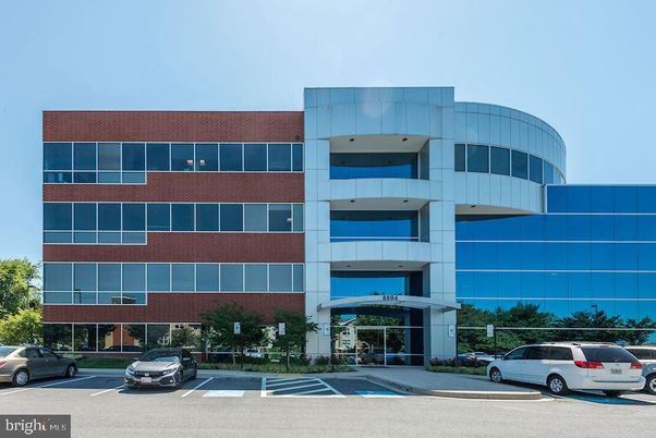 Exterior, Facade, Highrise