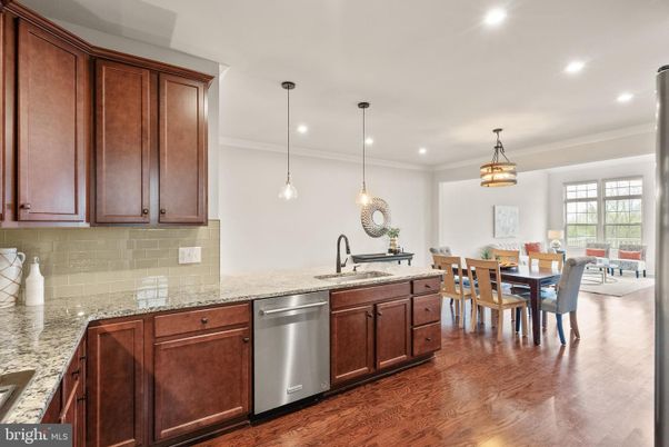 Dining room, Interior, Kitchen, Pendant Lights, Recessed Lighting, Wood Texture Flooring