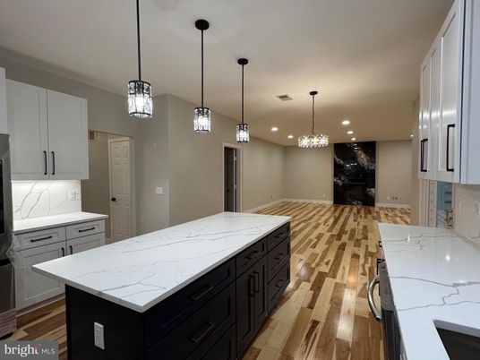 Interior, Kitchen, Pendant Lights, Recessed Lighting, Wood Texture Flooring