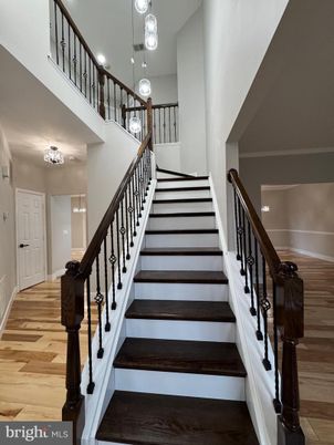 Interior, Pendant Lights, Recessed Lighting, Wood Texture Flooring