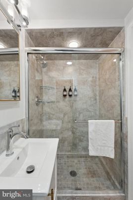 Bathroom, Glass Shower, Interior