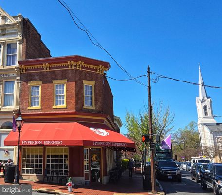 Exterior, Facade, Brick Facade, Queen Anne Victorian