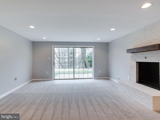 Empty room, Fireplace, Interior, Recessed Lighting