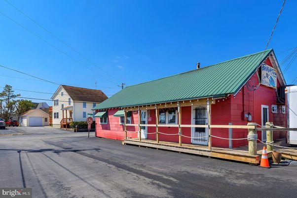 Detached Garage, Exterior
