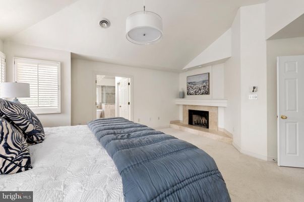 Bedroom, Fireplace, Interior, Pendant Lights