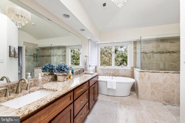 Bathroom, Dual Sink Vanities, Free Standing Baths, Glass Shower, Interior, Recessed Lighting