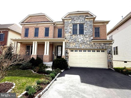 Attached, Exterior, Facade, Brick Facade, American Craftsman