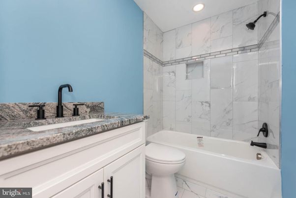 Bathroom, Interior, Marble, Marble Walls, Recessed Lighting