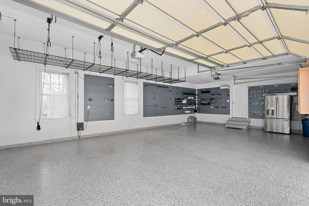 Garage, Interior