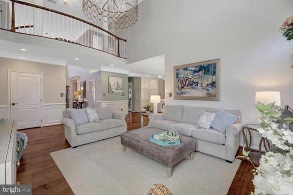 Chandelier, Interior, Living room, Recessed Lighting, Wood Texture Flooring