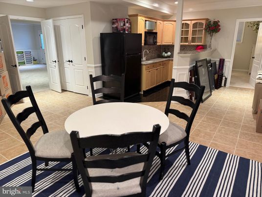 Dining room, Interior, Kitchen, Recessed Lighting