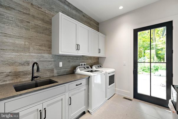 Interior, Recessed Lighting, Washer