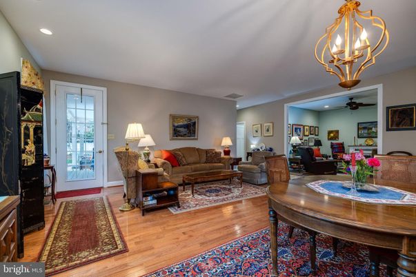Chandelier, Dining room, Interior, Living room, Recessed Lighting, Wood Texture Flooring