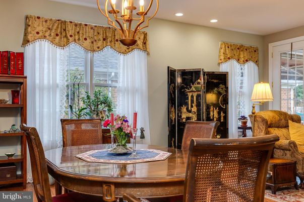 Chandelier, Dining room, Interior, Recessed Lighting