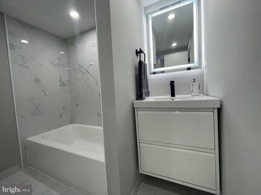 Bathroom, Interior, Marble Walls, Recessed Lighting