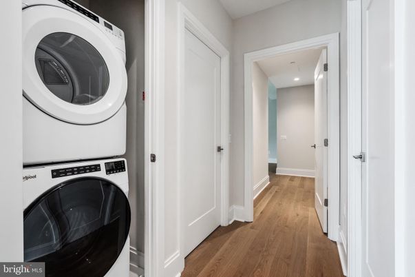 Interior, Recessed Lighting, Utility Closets, Washer, Wood Texture Flooring