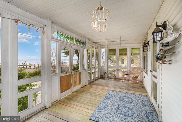 Chandelier, Interior, Sun Room, Wood Texture Flooring