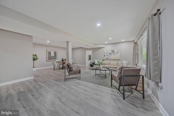 Dining room, Interior, Living room, Recessed Lighting, Wood Texture Flooring