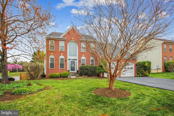 Attached, Backyard, Exterior, Facade, Brick Facade, Georgian