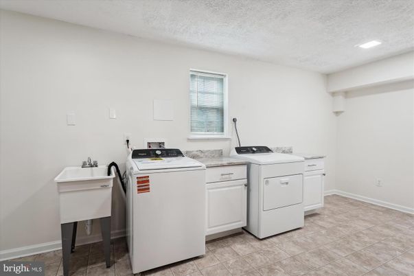 Interior, Recessed Lighting, Washer