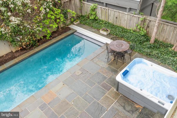 Exterior, Hot Tub, Pool