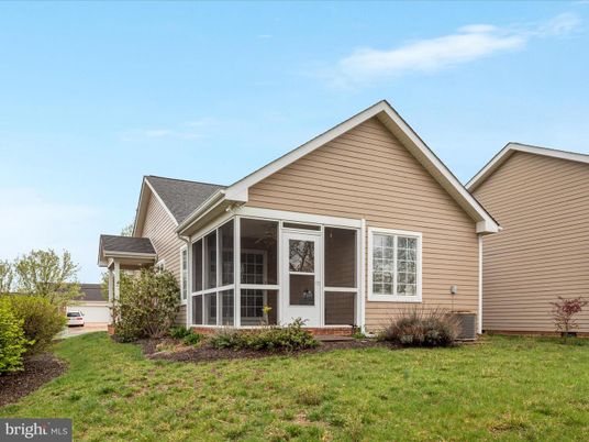 Exterior, Facade, American Craftsman