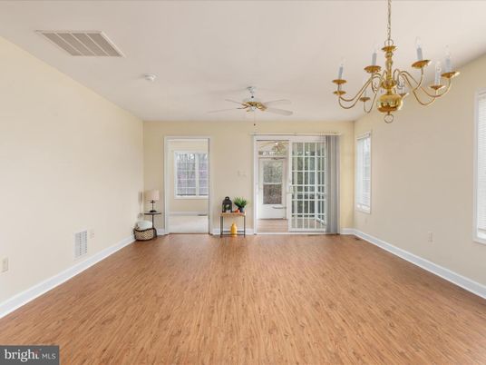 Chandelier, Empty room, Interior, Wood Texture Flooring