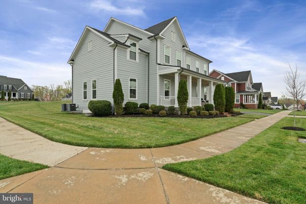 Backyard, Exterior, Facade, Farmhouse
