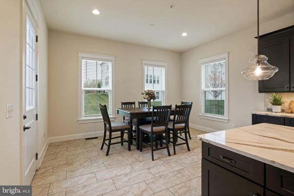 Dining room, Interior, Pendant Lights, Recessed Lighting