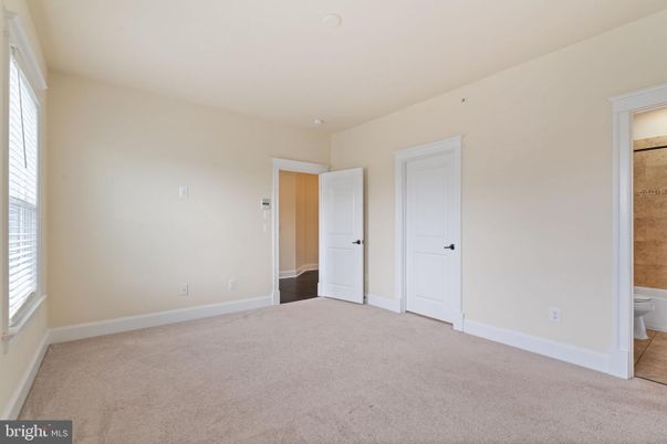 Bathroom, Empty room, Interior