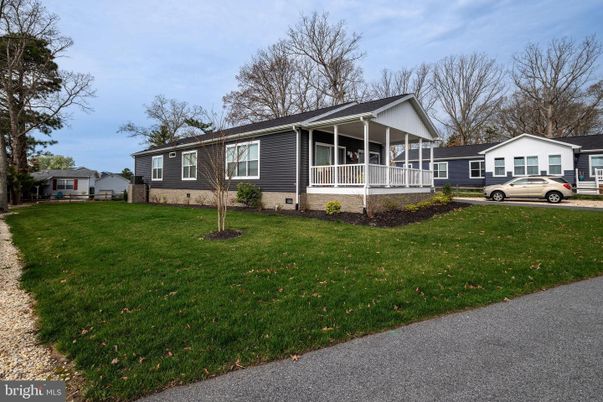 Backyard, Exterior, Facade, Ranch