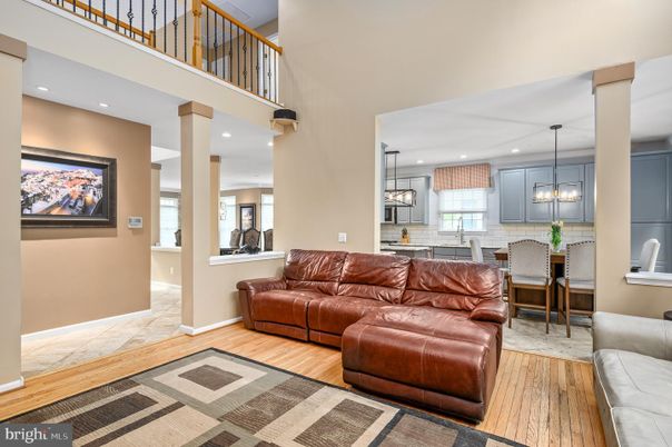 Dining room, Interior, Kitchen, Living room, Pendant Lights, Recessed Lighting, Wood Texture Flooring