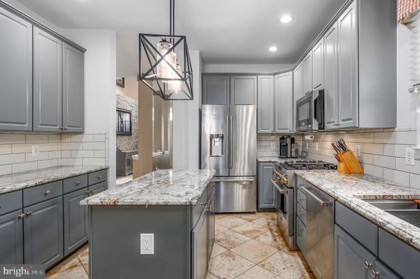 Interior, Kitchen, Pendant Lights, Recessed Lighting, Stainless Steel Appliances