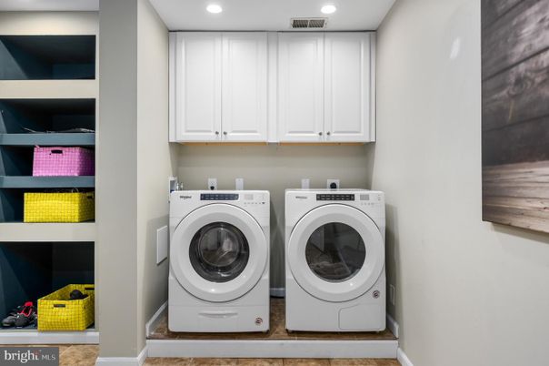 Interior, Recessed Lighting, Washer