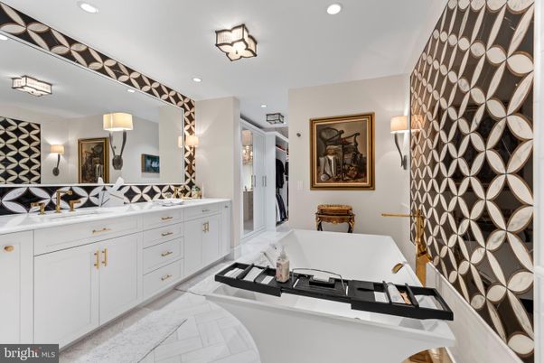 Bathroom, Dual Sink Vanities, Interior, Marble, Recessed Lighting
