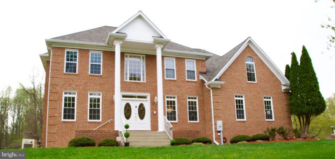 Exterior, Facade, Brick Facade, Georgian