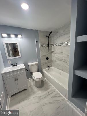 Bathroom, Interior, Marble, Marble Walls, Recessed Lighting