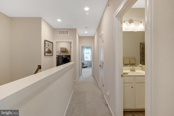 Bathroom, Interior, Recessed Lighting, Washer