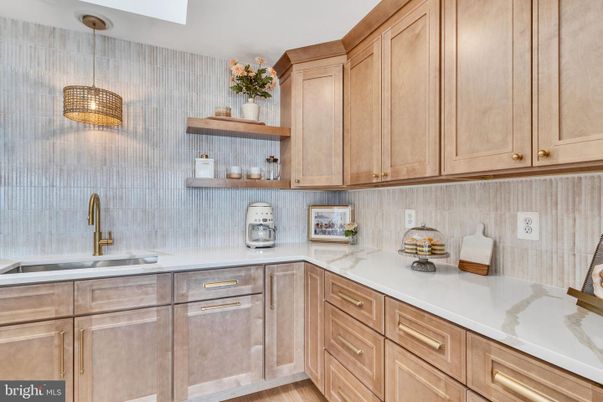 Interior, Kitchen, Pendant Lights, Wood Texture Flooring