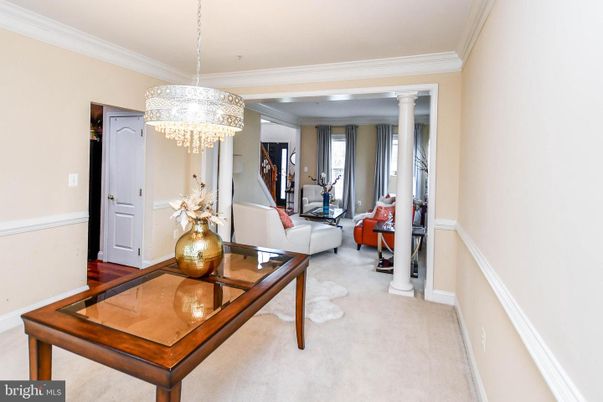Chandelier, Interior, Living room