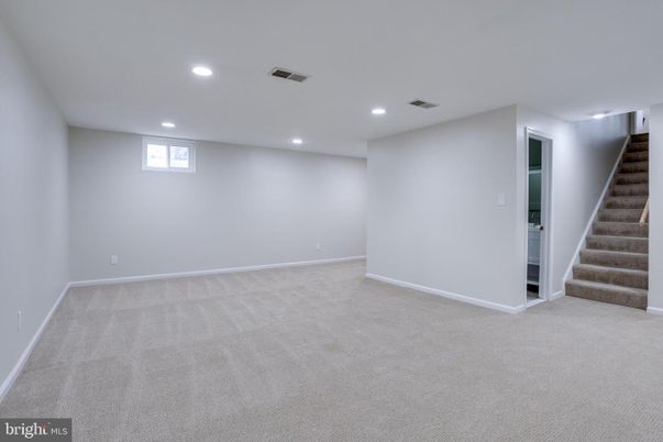 Empty room, Interior, Recessed Lighting