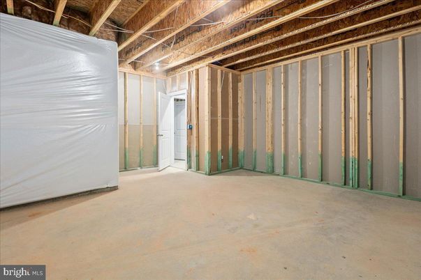 Empty room, Interior, Wooden Beams