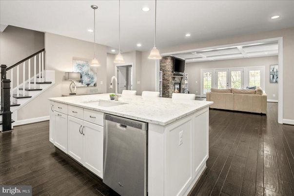 Interior, Kitchen, Living room, Pendant Lights, Recessed Lighting, Stainless Steel Appliances, Wood Texture Flooring