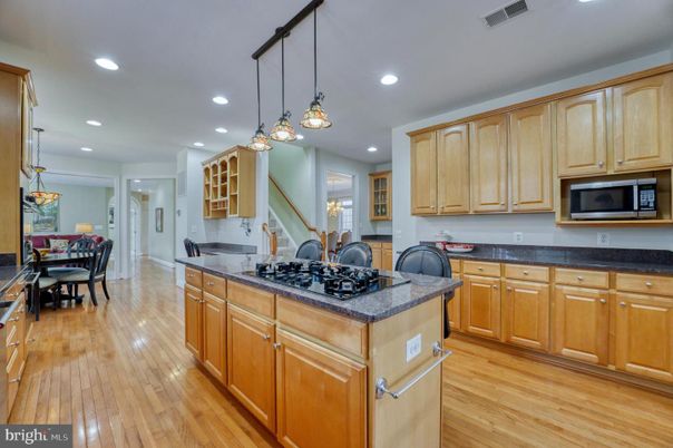 Dining room, Interior, Kitchen, Pendant Lights, Recessed Lighting, Wood Texture Flooring
